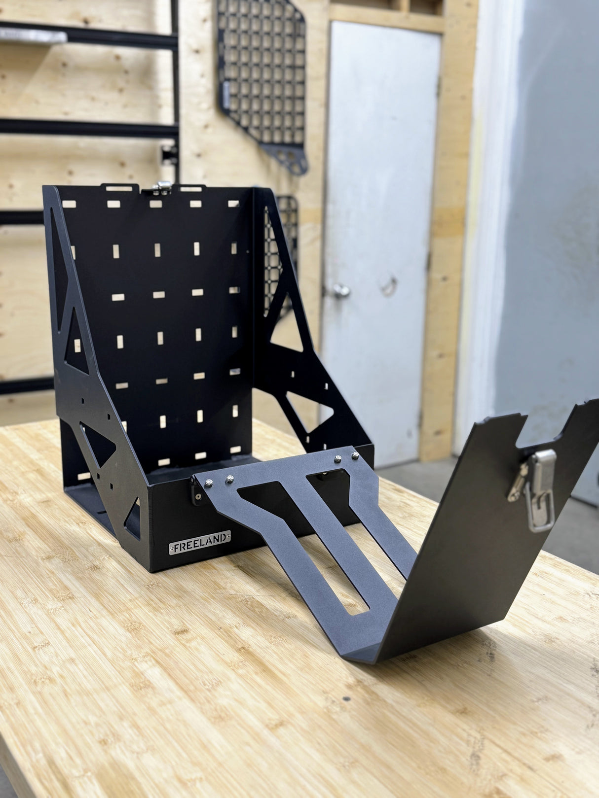 Porte jerrycan double en aluminium